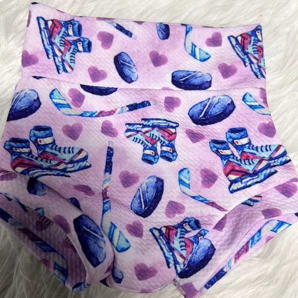 Hockey bummy and bow set. Purple and blue hockey baby set - Picture 4 of 5